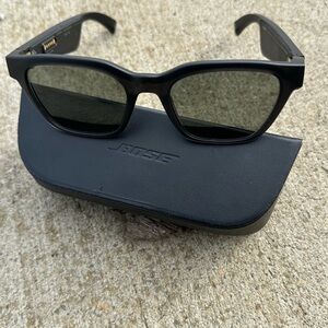 Bose Sleek Black Audio Sunglasses